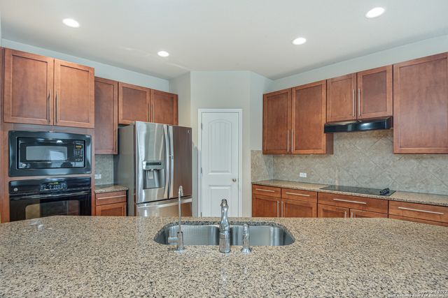 562 White Canyon, San Antonio, TX 78260