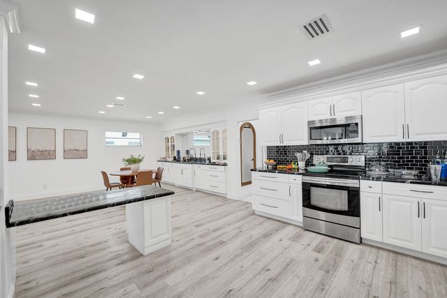 3630 N 55th Avenue, Hollywood, FL 33021