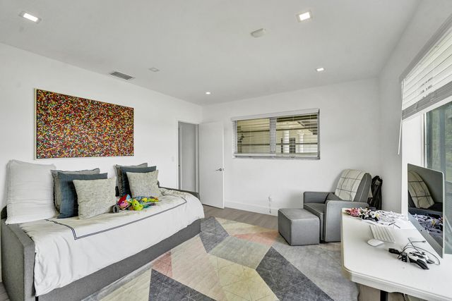 3630 N 55th Avenue, Hollywood, FL 33021