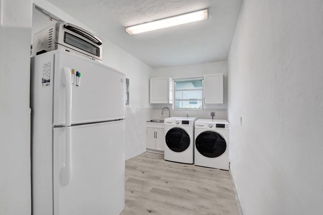 3630 N 55th Avenue, Hollywood, FL 33021