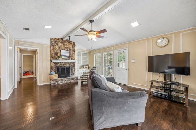 1709 Columbia Drive, Richardson, TX 75081