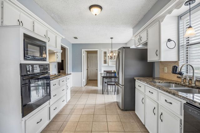 1709 Columbia Drive, Richardson, TX 75081