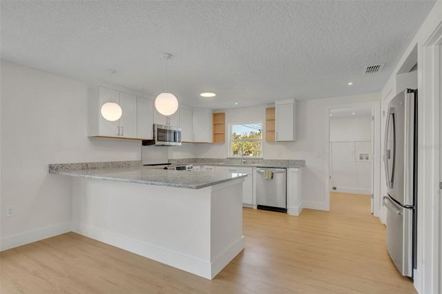 1303 STOWE AVENUE, Mount Dora, FL 32757