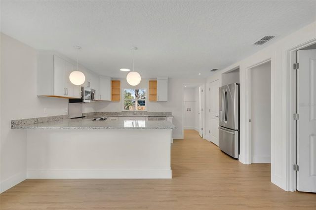 1303 STOWE AVENUE, Mount Dora, FL 32757