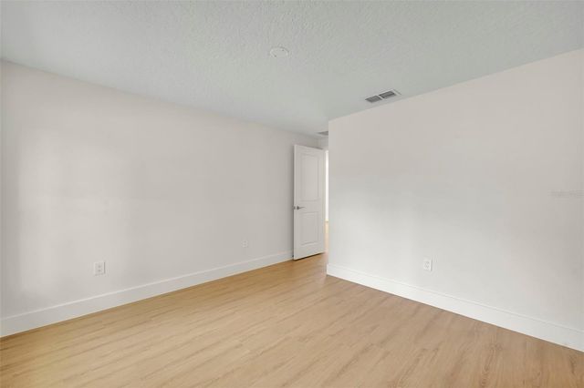 1303 STOWE AVENUE, Mount Dora, FL 32757