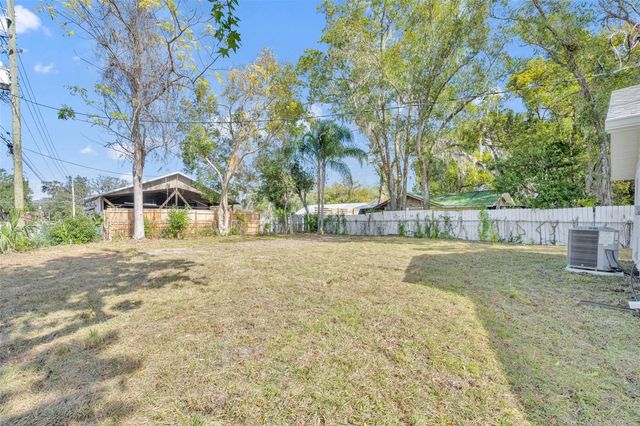 1303 STOWE AVENUE, Mount Dora, FL 32757