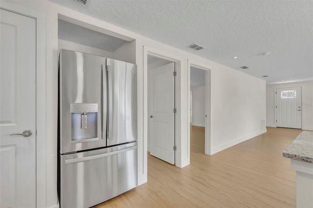 1303 STOWE AVENUE, Mount Dora, FL 32757