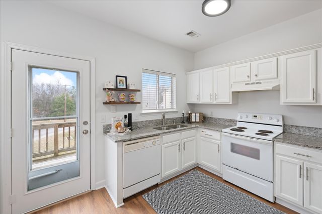 1758 Lincoya Bay Dr, Nashville, TN 37214