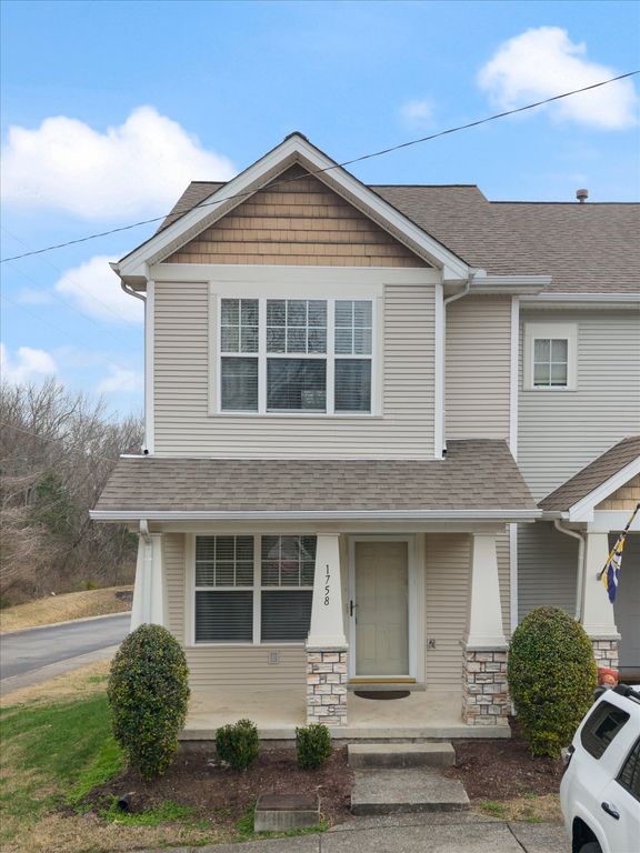 1758 Lincoya Bay Dr, Nashville, TN 37214