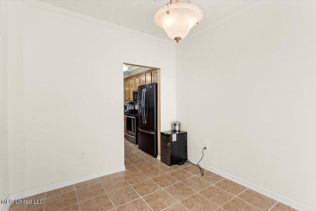 9512 Live Oak Avenue, Ocean Springs, MS 39564