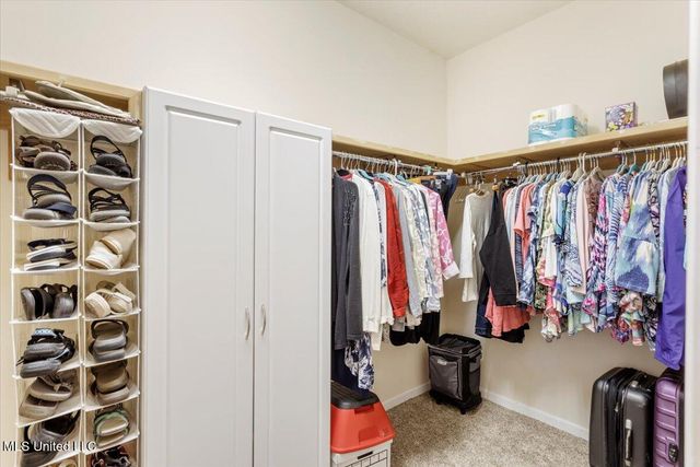 9512 Live Oak Avenue, Ocean Springs, MS 39564