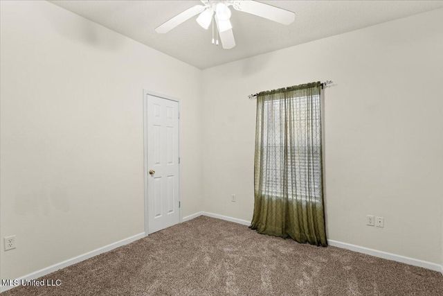 9512 Live Oak Avenue, Ocean Springs, MS 39564