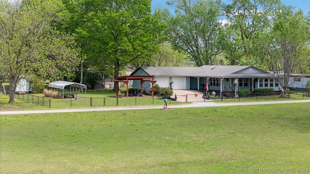 29760 S 550 Road, Afton, OK 74331