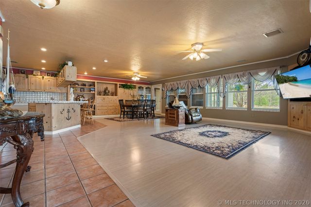 29760 S 550 Road, Afton, OK 74331