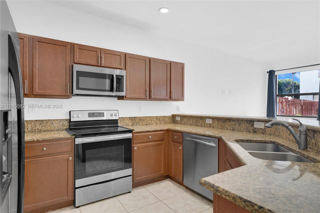 11228 SW 239th St 11228, Homestead, FL 33032