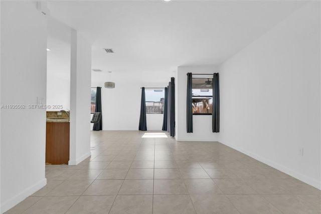 11228 SW 239th St 11228, Homestead, FL 33032