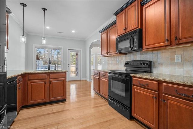 404 Suzanne Lane, Lexington, NC 27295