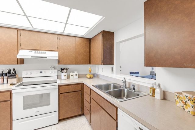 7218 CLOISTER DRIVE 7218, Sarasota, FL 34231