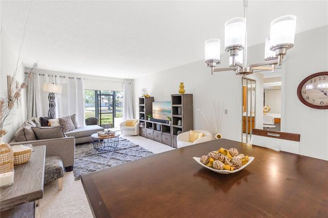 7218 CLOISTER DRIVE 7218, Sarasota, FL 34231