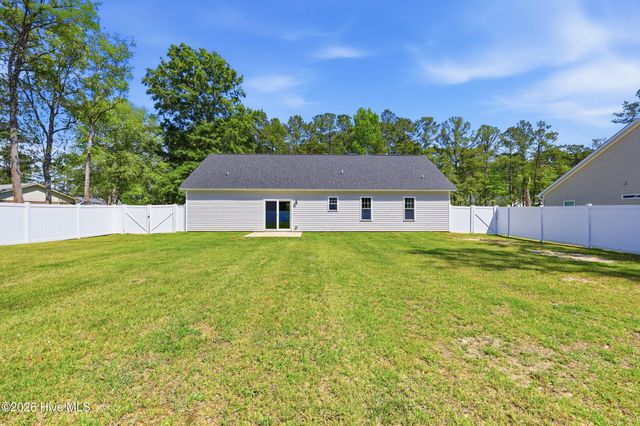 507 Leatherwood Drive NW, Calabash, NC 28467