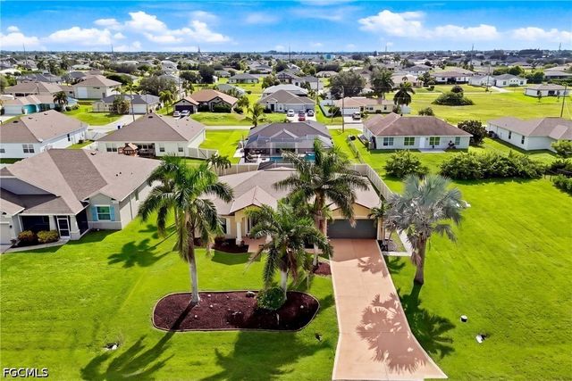 211 NW 26th AVE, Cape Coral, FL 33993