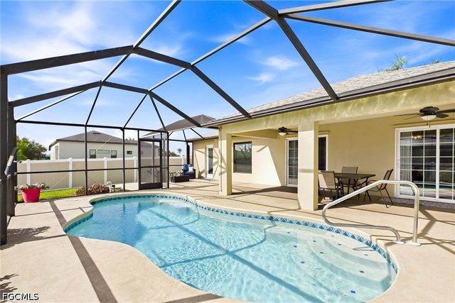 211 NW 26th AVE, Cape Coral, FL 33993