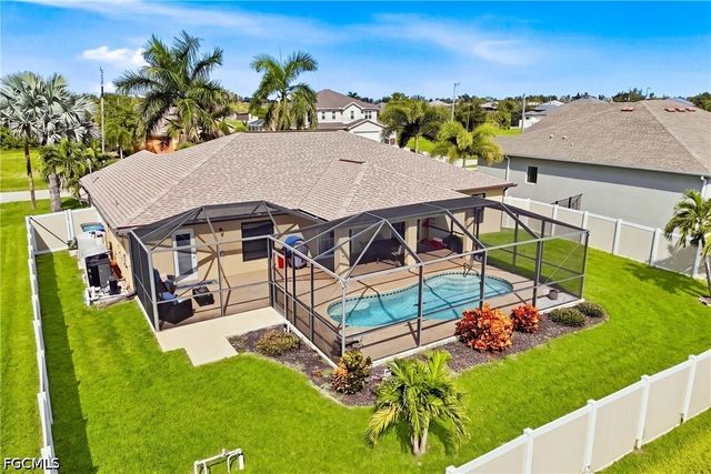 211 NW 26th AVE, Cape Coral, FL 33993