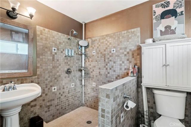 8540 Chimineas, Northridge, CA 91325