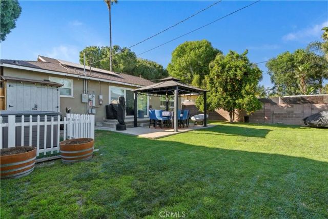 8540 Chimineas, Northridge, CA 91325