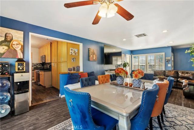 8540 Chimineas, Northridge, CA 91325