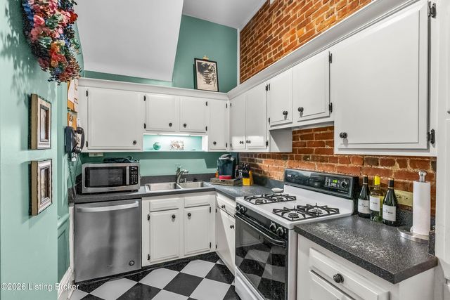1337 S 1st St APT 1, Louisville, KY 40208