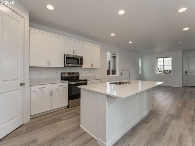 501 Sw EATON Blvd, Battle Ground, WA 98604