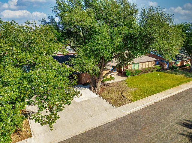 1706 Dotsy Ave, Odessa, TX 79763