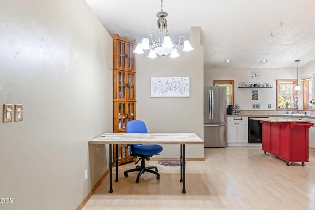 53621 Woodchuck Drive, La Pine, OR 97739