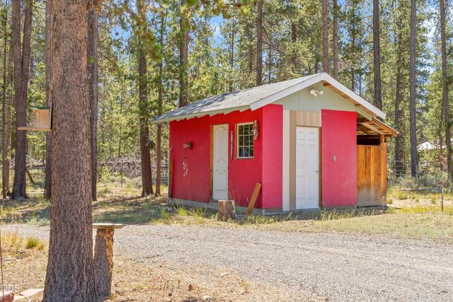 53621 Woodchuck Drive, La Pine, OR 97739