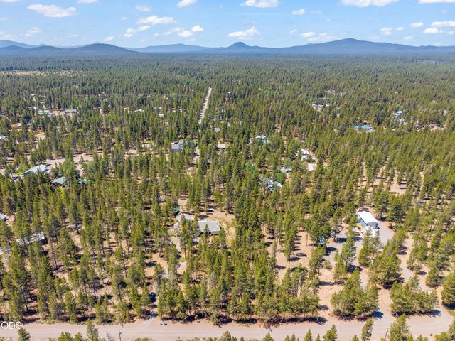 53621 Woodchuck Drive, La Pine, OR 97739