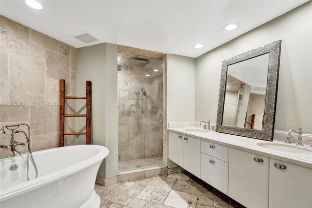 333 Las Olas Way 1608, Fort Lauderdale, FL 33301