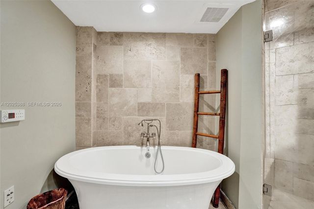 333 Las Olas Way 1608, Fort Lauderdale, FL 33301