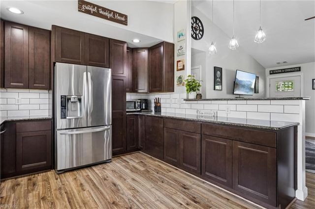 118 Lambert LN, Newport News, VA 23602