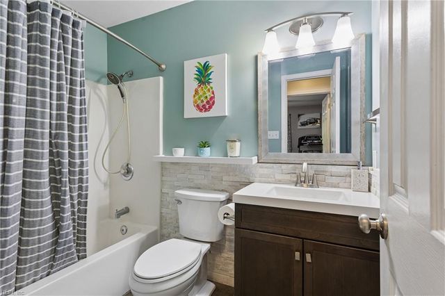 118 Lambert LN, Newport News, VA 23602