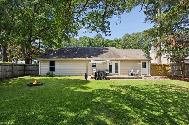 118 Lambert LN, Newport News, VA 23602
