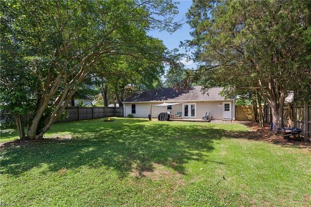 118 Lambert LN, Newport News, VA 23602