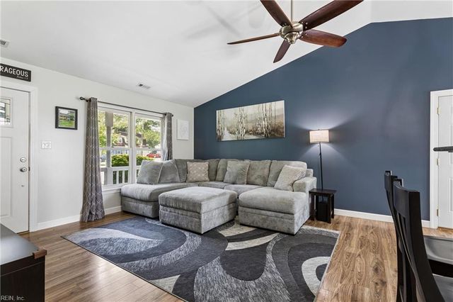 118 Lambert LN, Newport News, VA 23602