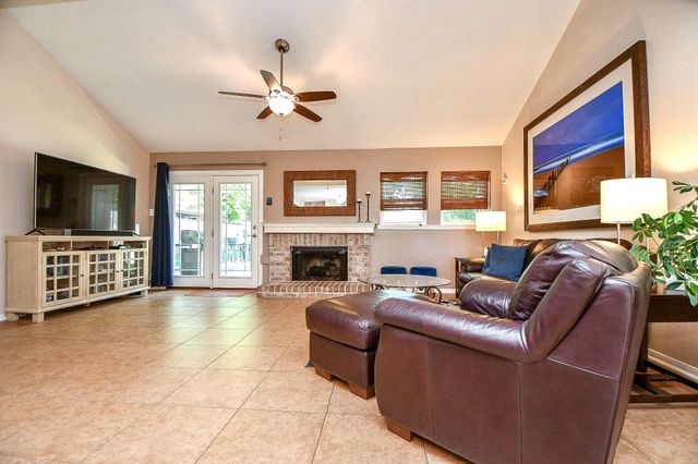 3827 Wood Stone Walk Drive, Houston, TX 77084