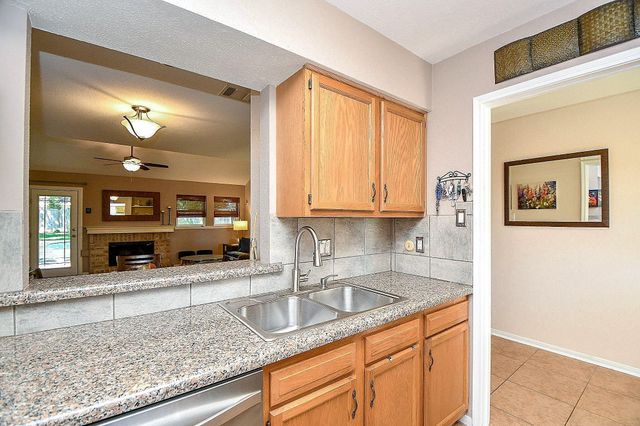 3827 Wood Stone Walk Drive, Houston, TX 77084