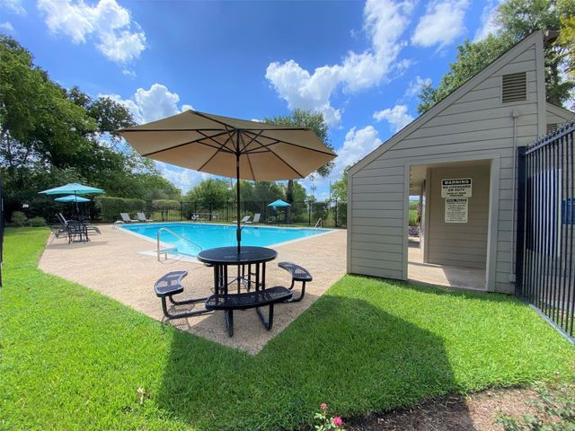 3827 Wood Stone Walk Drive, Houston, TX 77084