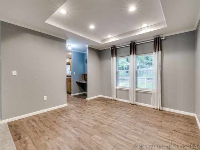 94 W Highland Drive, Sand Springs, OK 74063