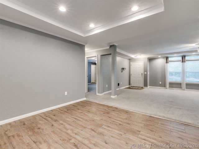 94 W Highland Drive, Sand Springs, OK 74063