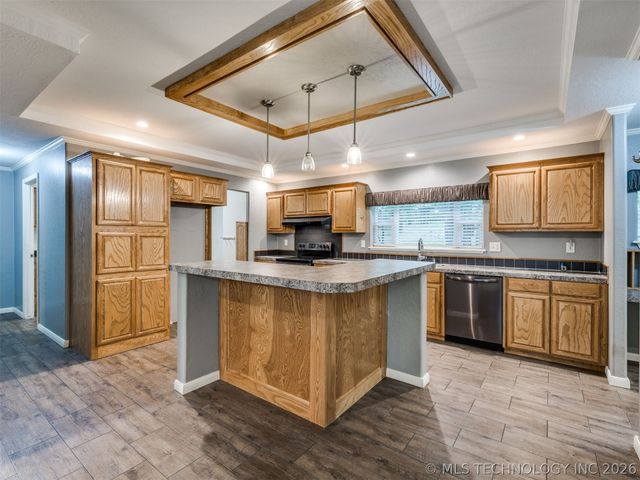 94 W Highland Drive, Sand Springs, OK 74063