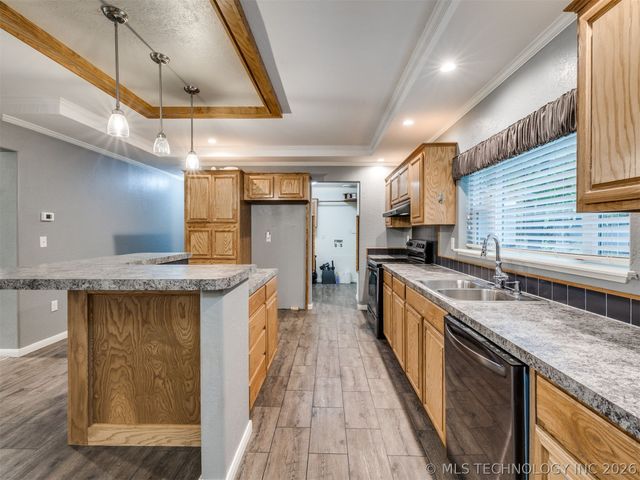 94 W Highland Drive, Sand Springs, OK 74063